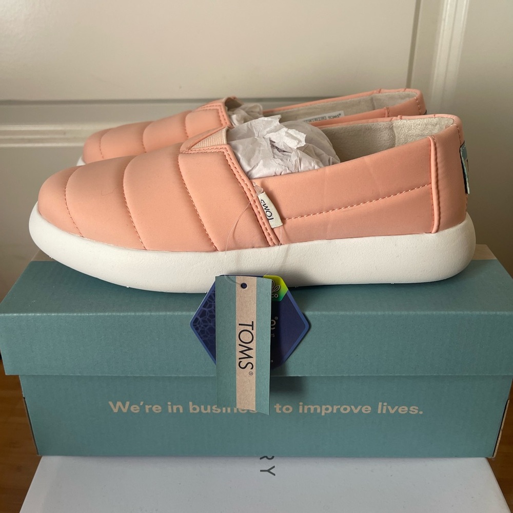 Brand New women’s TOMS Pink
